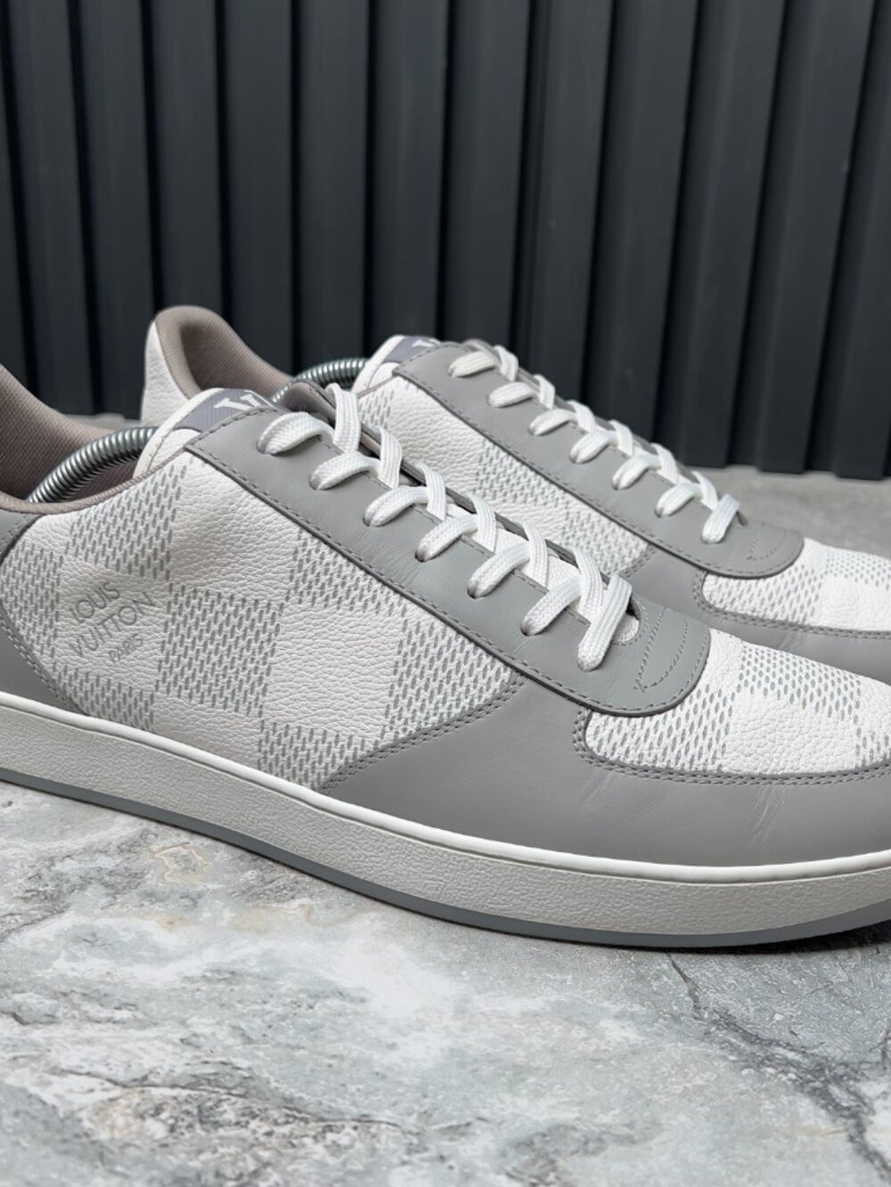 Louis Vuitton Rivoli Damier Sneakers Gray Leather 10 LV 11 US 44 EUR - Picture 5 of 13